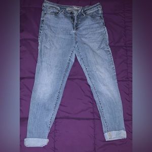 Universal Thread Size 12 Skinny Jeans